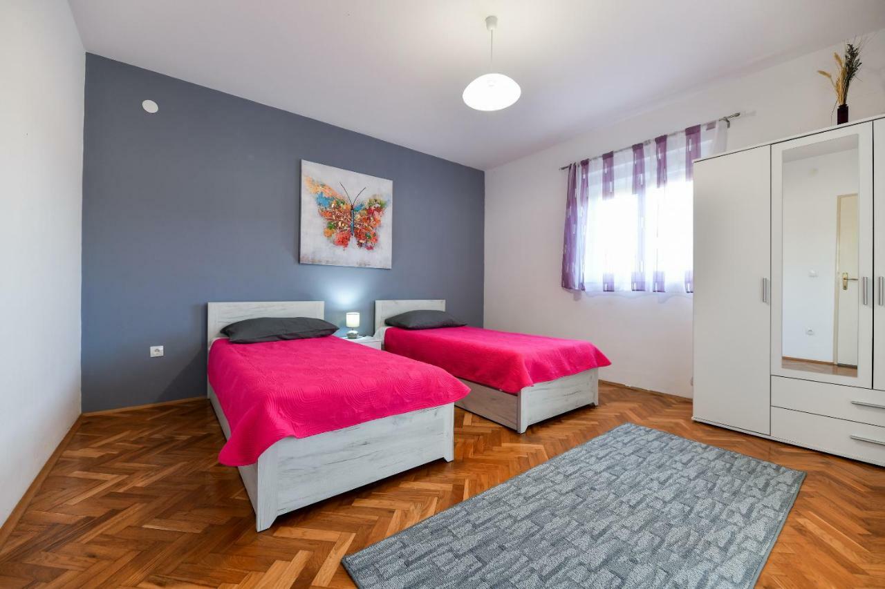 Kuca Za Odmor Lukic Villa Donje Rastane Kültér fotó